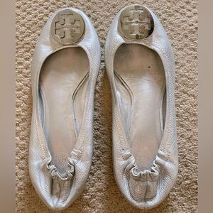 Tory Burch REVA Metallic Leather Ballerina Ballet Flat Shoes Silver Women's 8.5